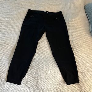 Vince women’s dress jogger. Polyester size 8.